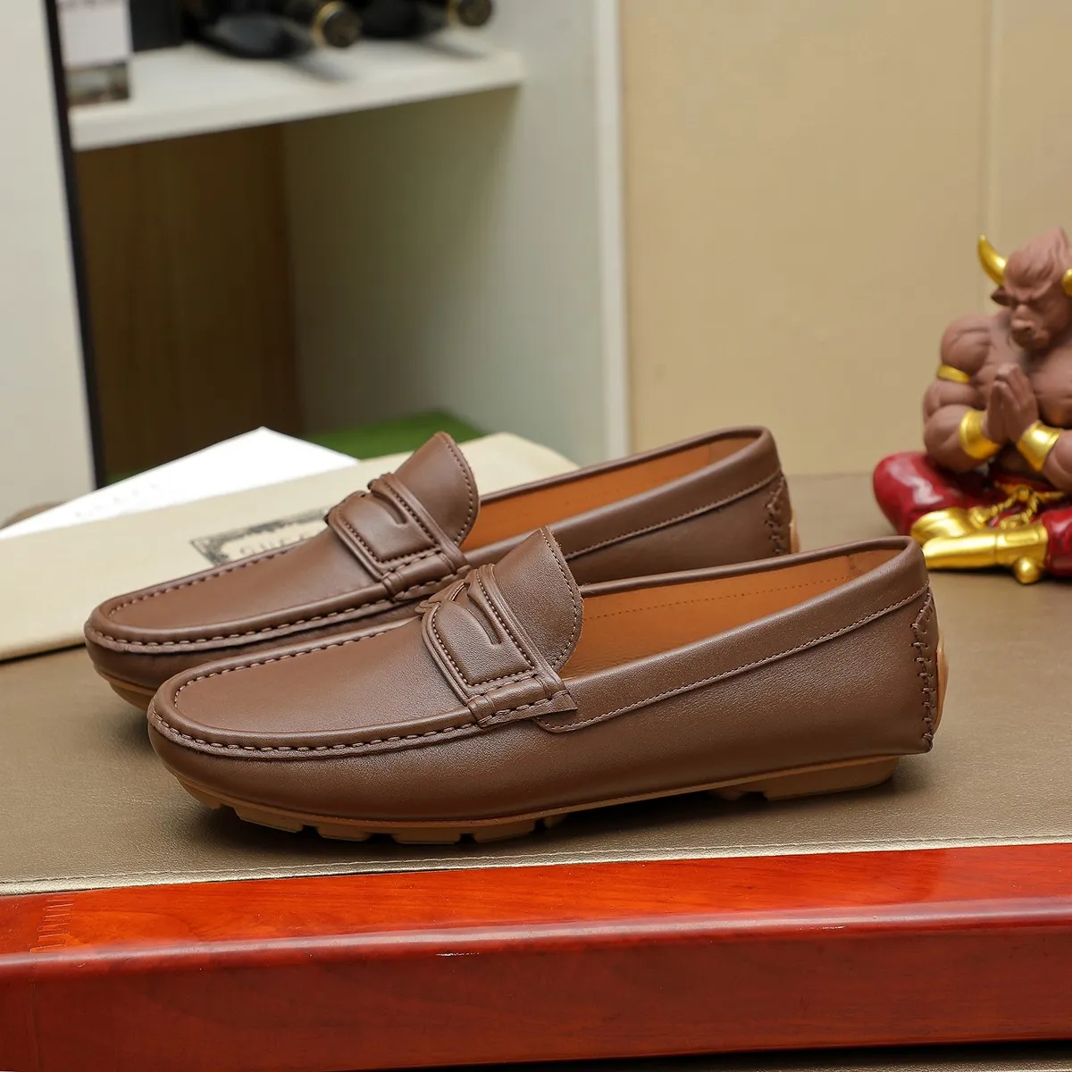Men's shoes 💰360💰💰GUCCI Gucci official website synchronizes the latest model 🛃The upper is made of imported cowhide, 🐷leather lining, rubber outsole, 🎩🎩top-notch handcrafted workmanship with fine stitches and threads🔍definitely satisfy those perfectionist men who pursue high luxury quality 👏 Colors available! Code number 38-44 Large quantity in stock